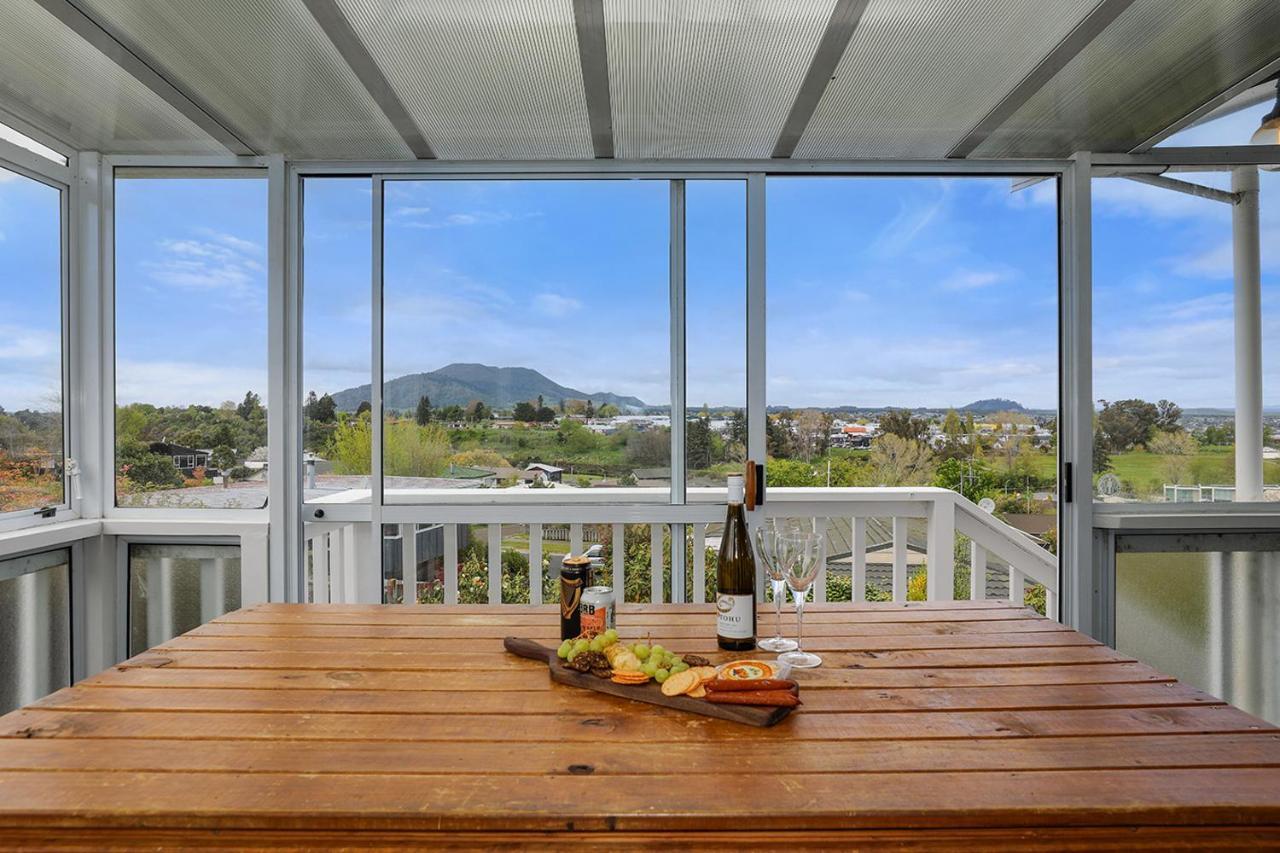 Woodward House Taupo Villa Eksteriør bilde
